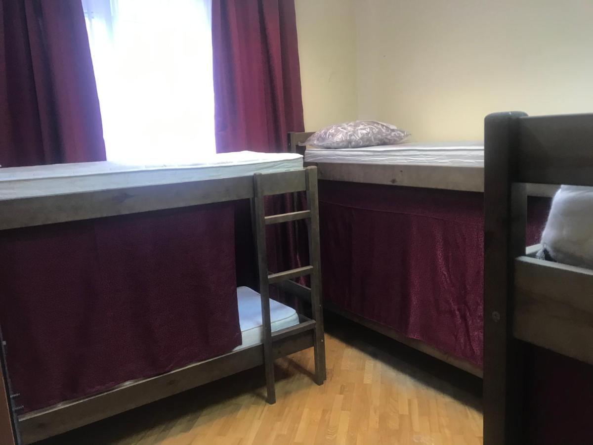 Ararat-Shulyavskaya Hostel Kiev Eksteriør bilde