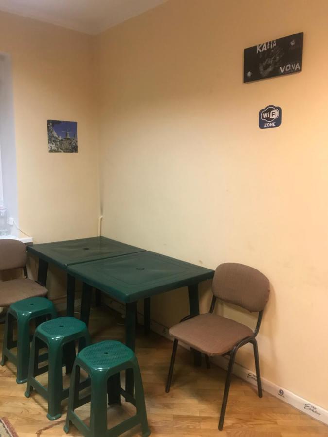 Ararat-Shulyavskaya Hostel Kiev Eksteriør bilde